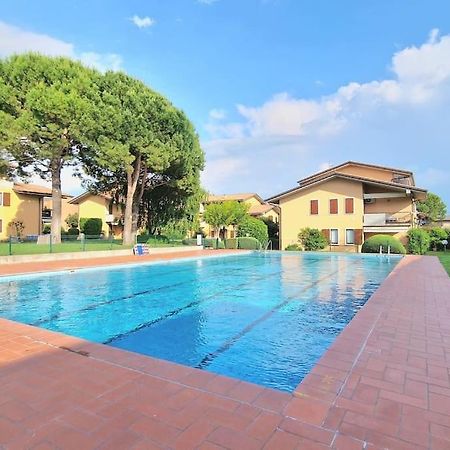 Europa Pool Apartment バルドリーノ エクステリア 写真